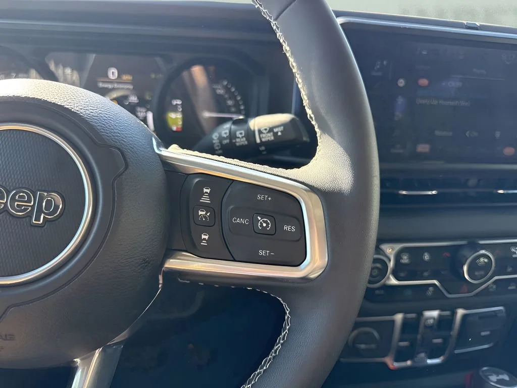 Used 2025 Black Jeep Sahara image 14