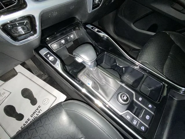 Used 2023 White Kia SX image 20