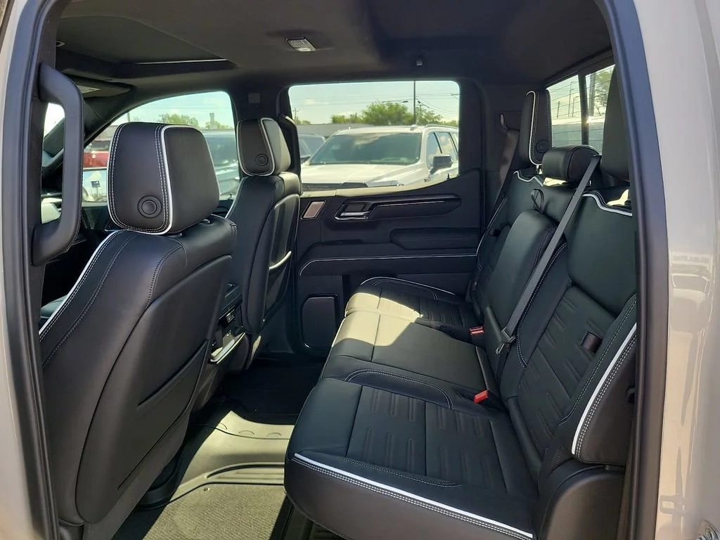 2026 GMC Sierra 1500 AT4X - Photo 16