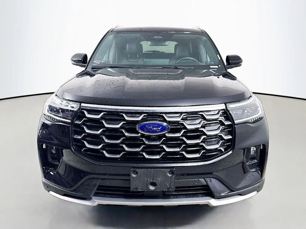 Certified Used 2025 Agate Black Metallic Ford Platinum image 7