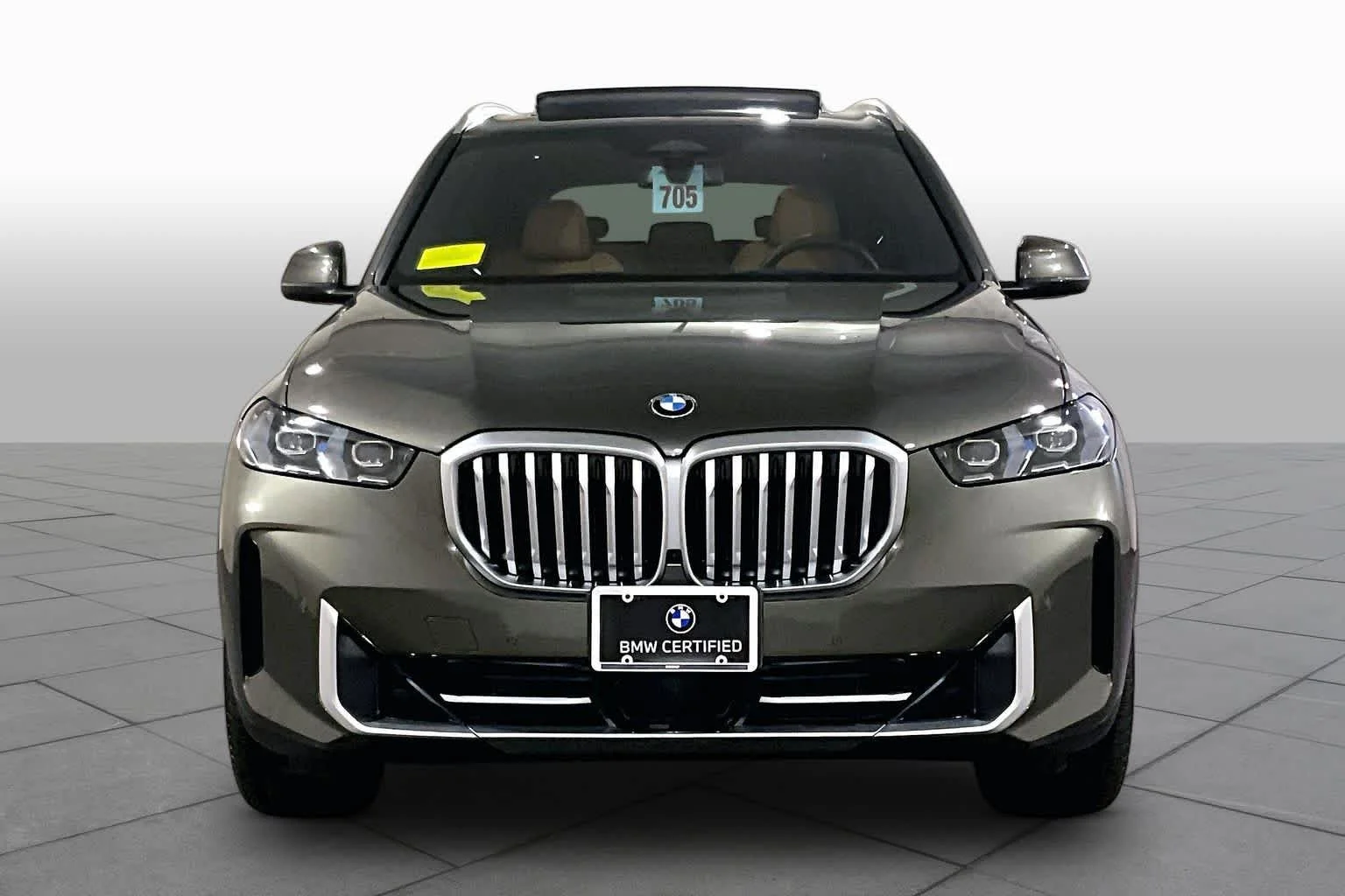 Certified Used 2025 Manhattan Green Metallic BMW xDrive40i image 3