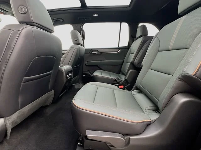 2026 GMC Acadia AT4 - Photo 17