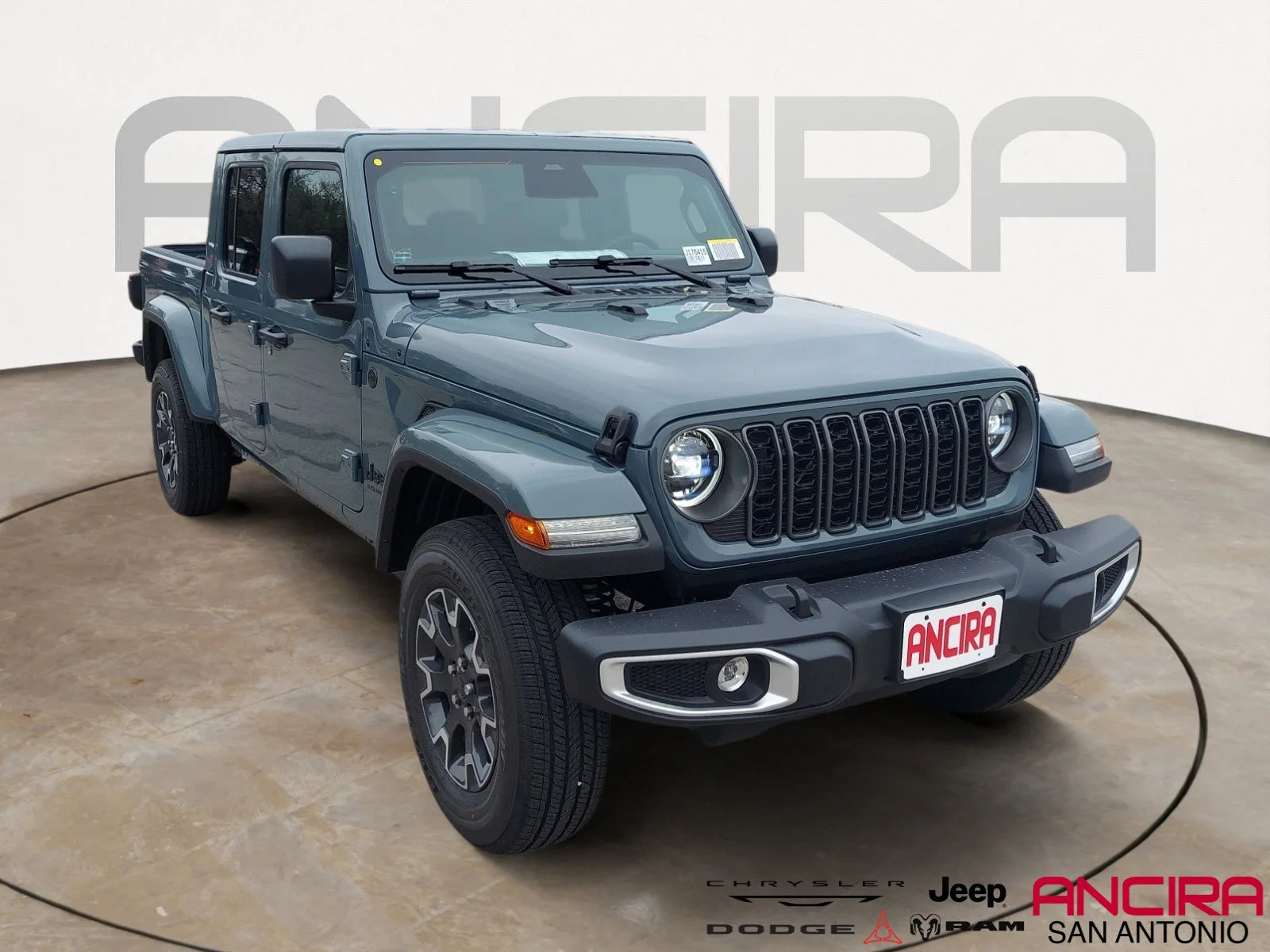 2026 Jeep Gladiator Sahara Auto's photo