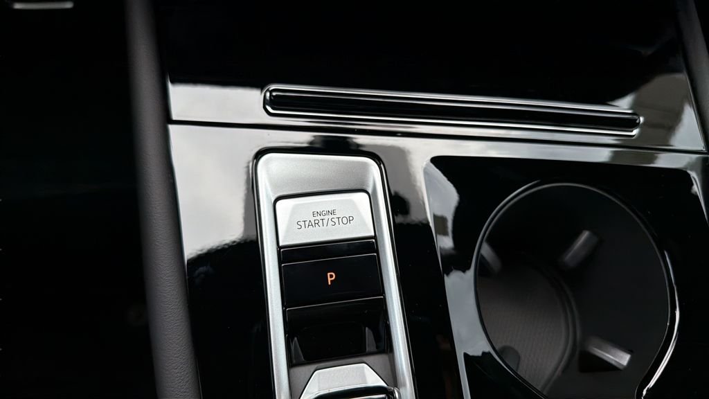 New 2026 White Volkswagen 2.0T SEL R-Line Black image 22