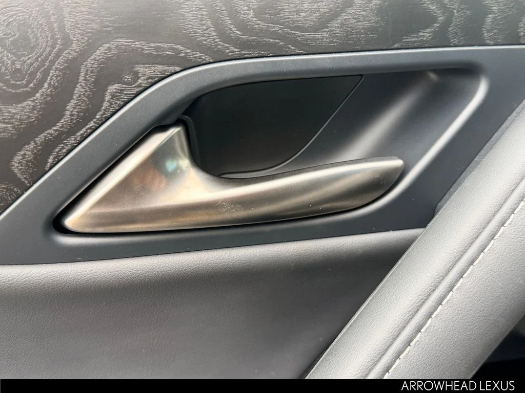 Used 2024 Silver Lexus 600 Premium image 18