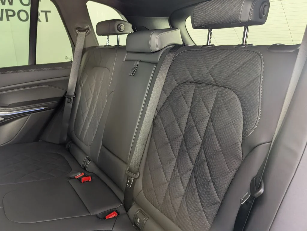 New 2026 Skyscraper Grey Metallic BMW xDrive50e image 15