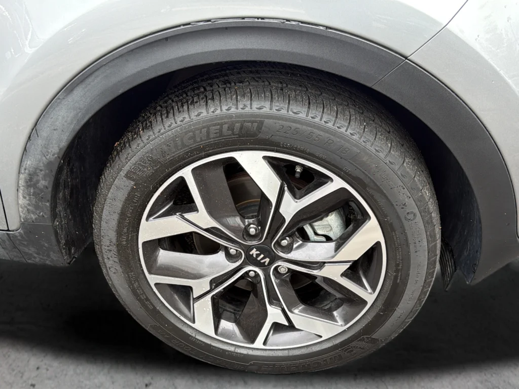 Used 2022 Gray Kia EX image 24