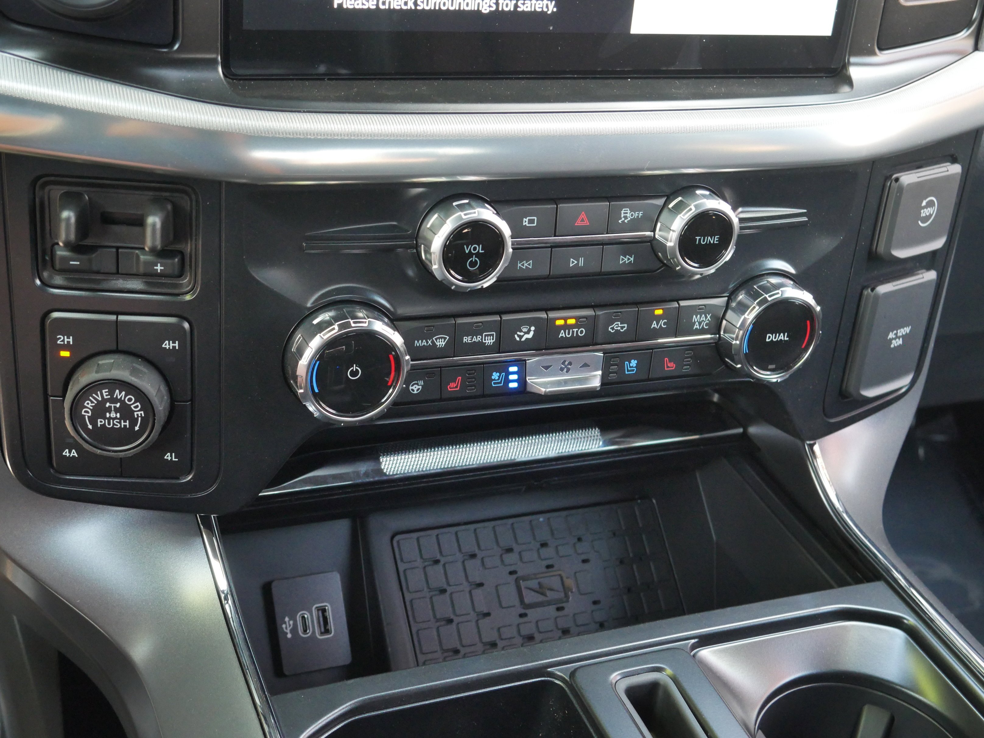New 2026 Carbonized Gray Metallic Ford Lariat® image 17