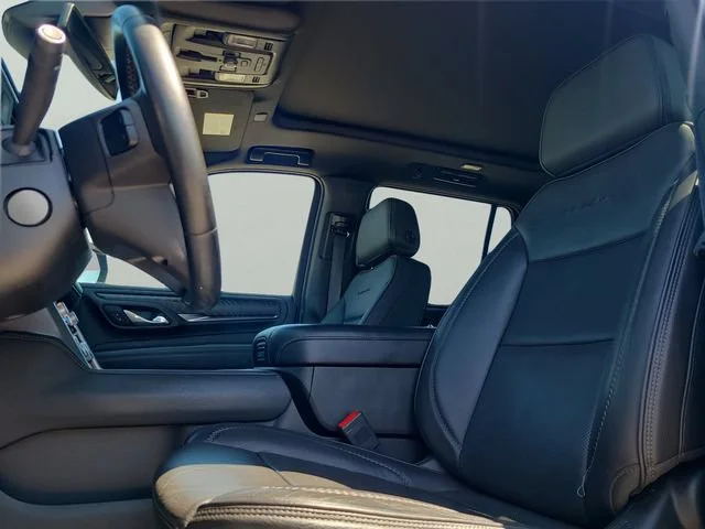 Used 2023 Onyx Black GMC Denali image 23