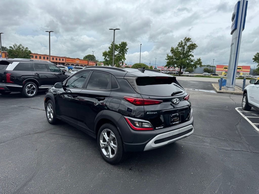 Certified Used 2022 Ultra Black Hyundai SEL image 5