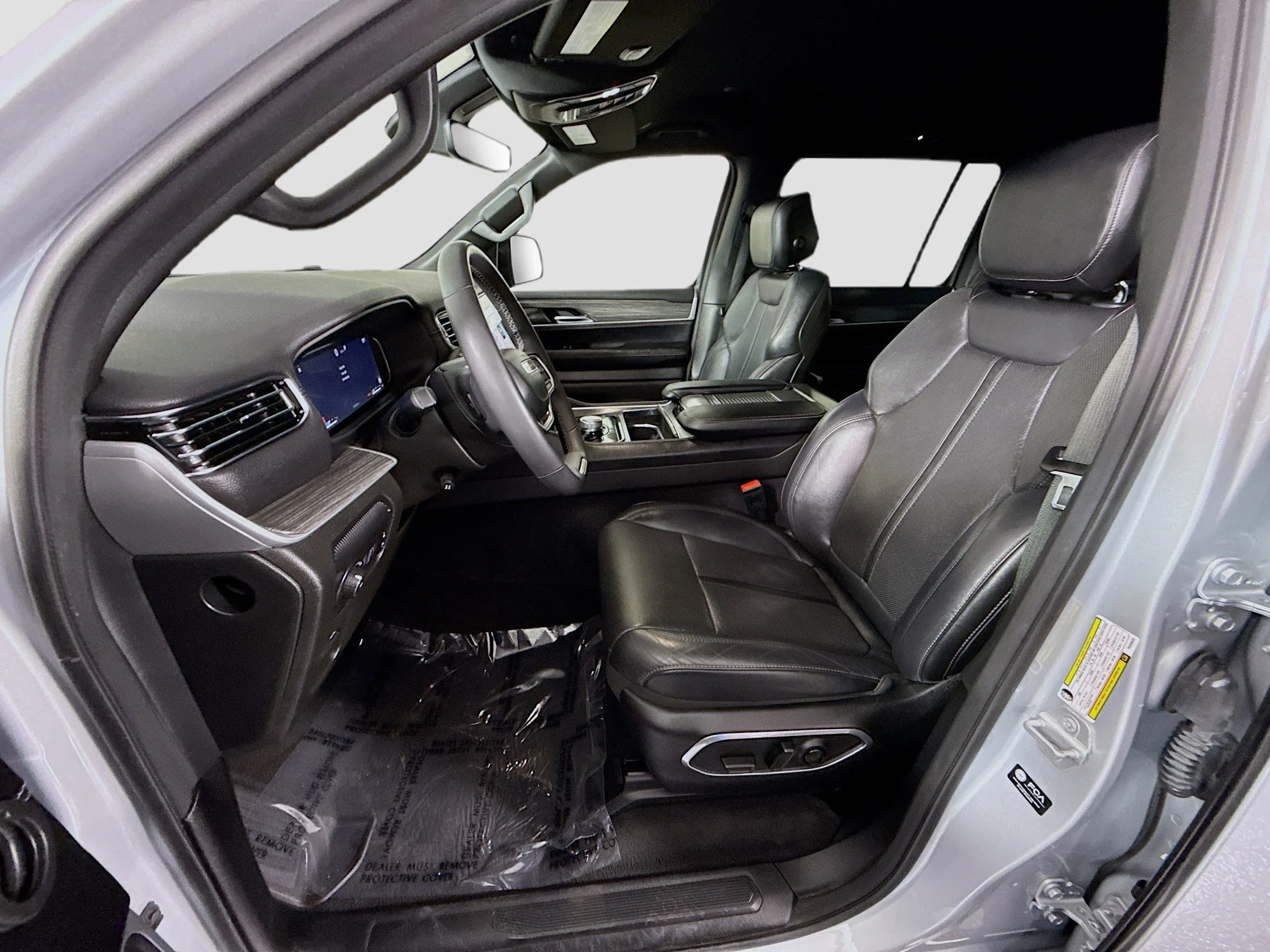 Used 2023 Silver Zynith Jeep Series II image 18