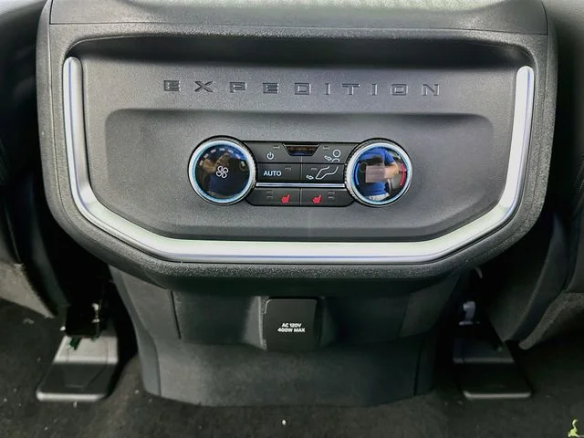 New 2027 White Ford Platinum image 13