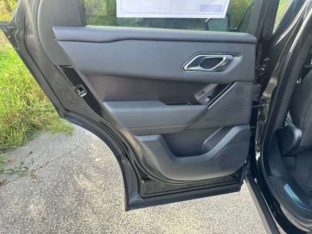 New 2026 Santorini Black Land Rover  image 16