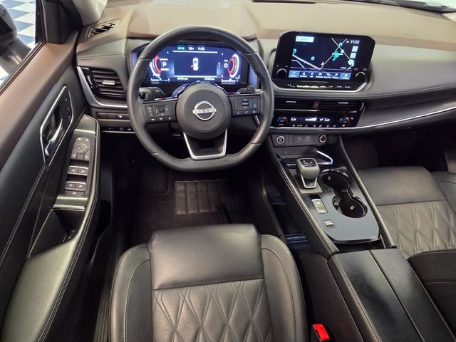 Used 2023 Gray Nissan Platinum image 13