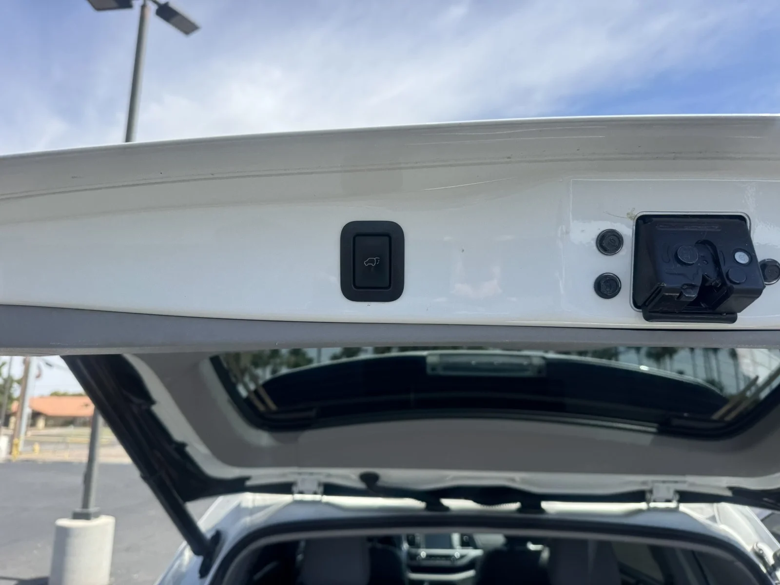 Used 2019  Toyota Hybrid Limited image 35