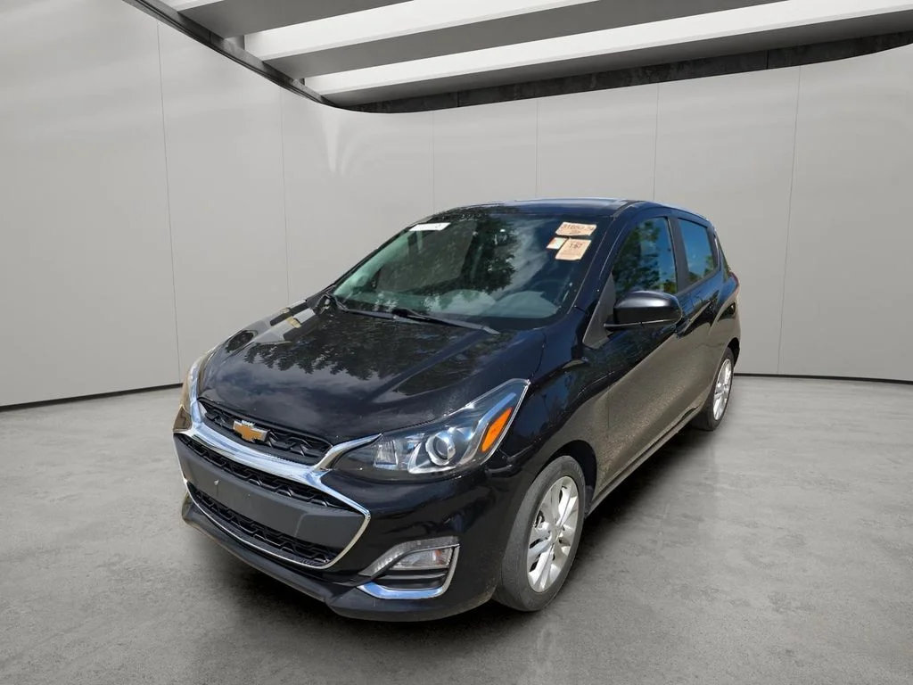 Used 2021 Mosaic Black Metallic Chevrolet 1LT image 2