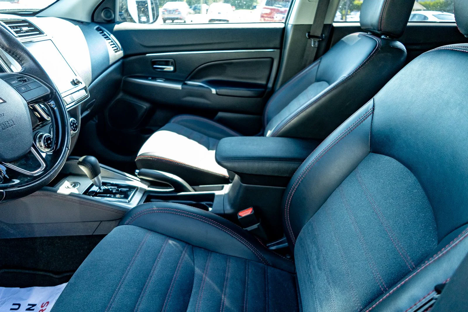Used 2024 Silver Mitsubishi 2.0 ES image 9