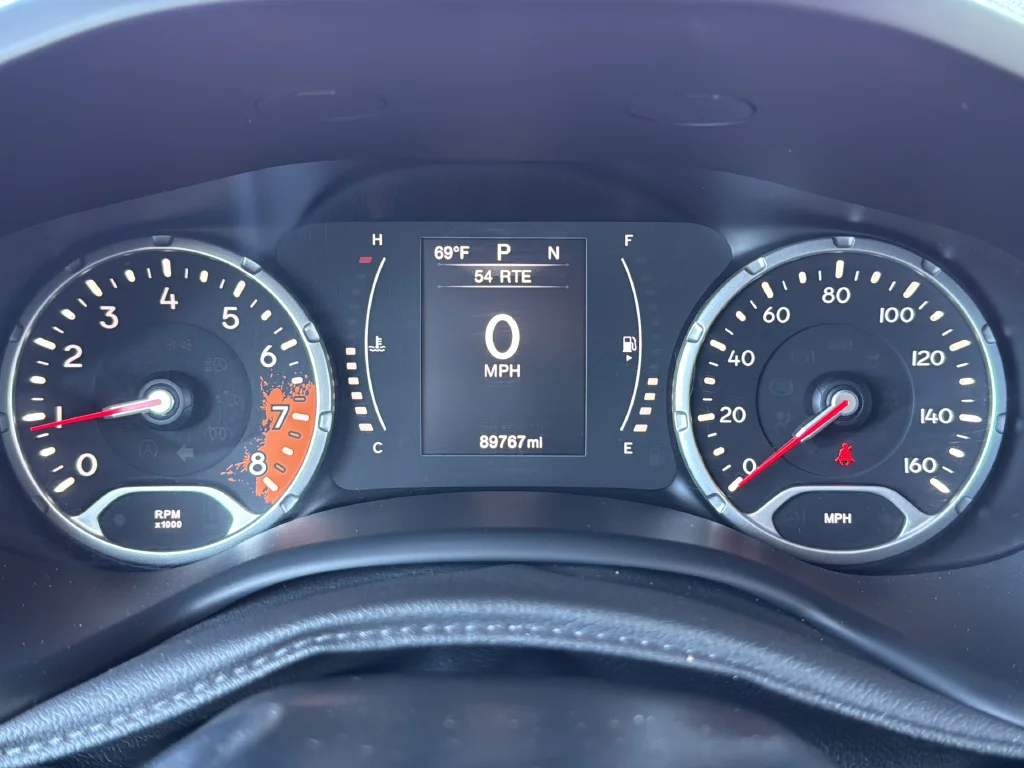 Used 2016 Orange Jeep Latitude image 20