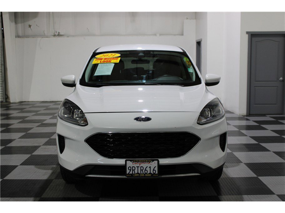 2021 Ford Escape SE Hybrid photo 2