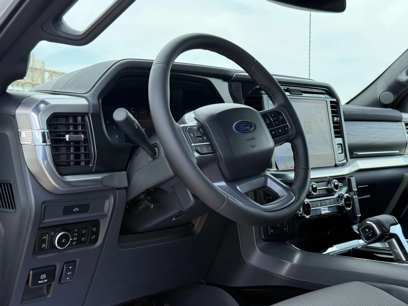 New 2026 Oxford White Ford Lariat® image 11