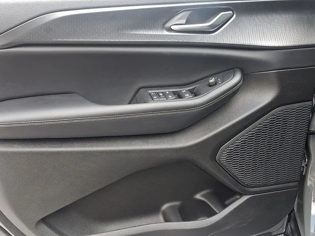 New 2027 Gray Jeep Laredo X image 10
