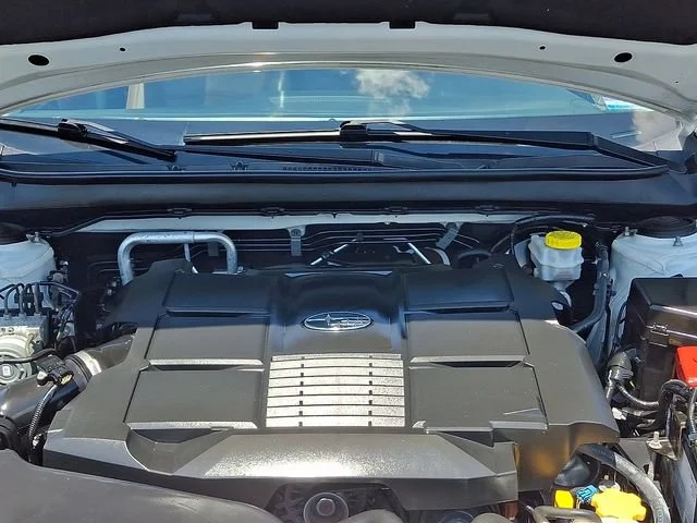 Used 2018 White Subaru 3.6R Touring image 29