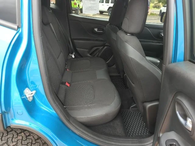Used 2022 Teal Jeep Altitude image 22