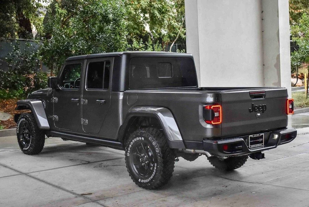 New 2026 Granite Crystal Metallic Clearcoat Jeep Willys image 4