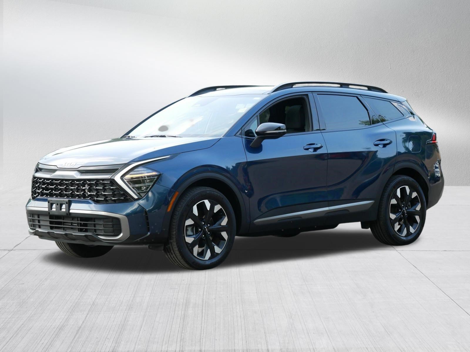 Used 2024 Vesta Blue Kia X-Line image 3