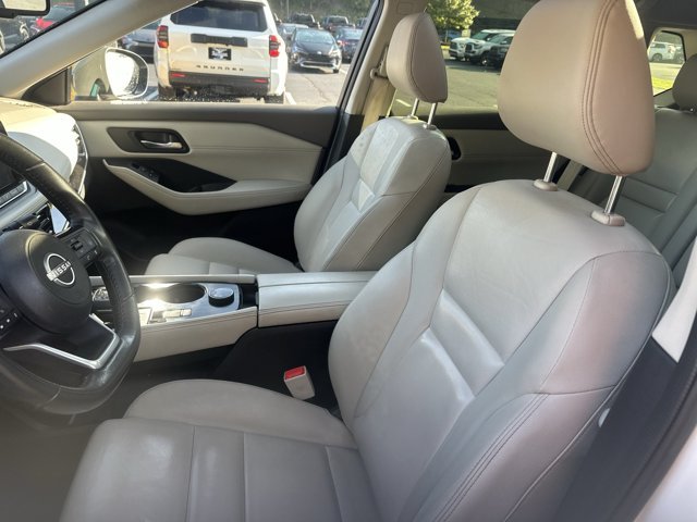Used 2023 White Nissan SL image 15