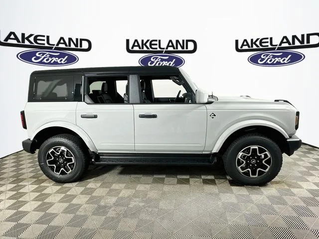 New 2026 Ford Bronco Outer Banks