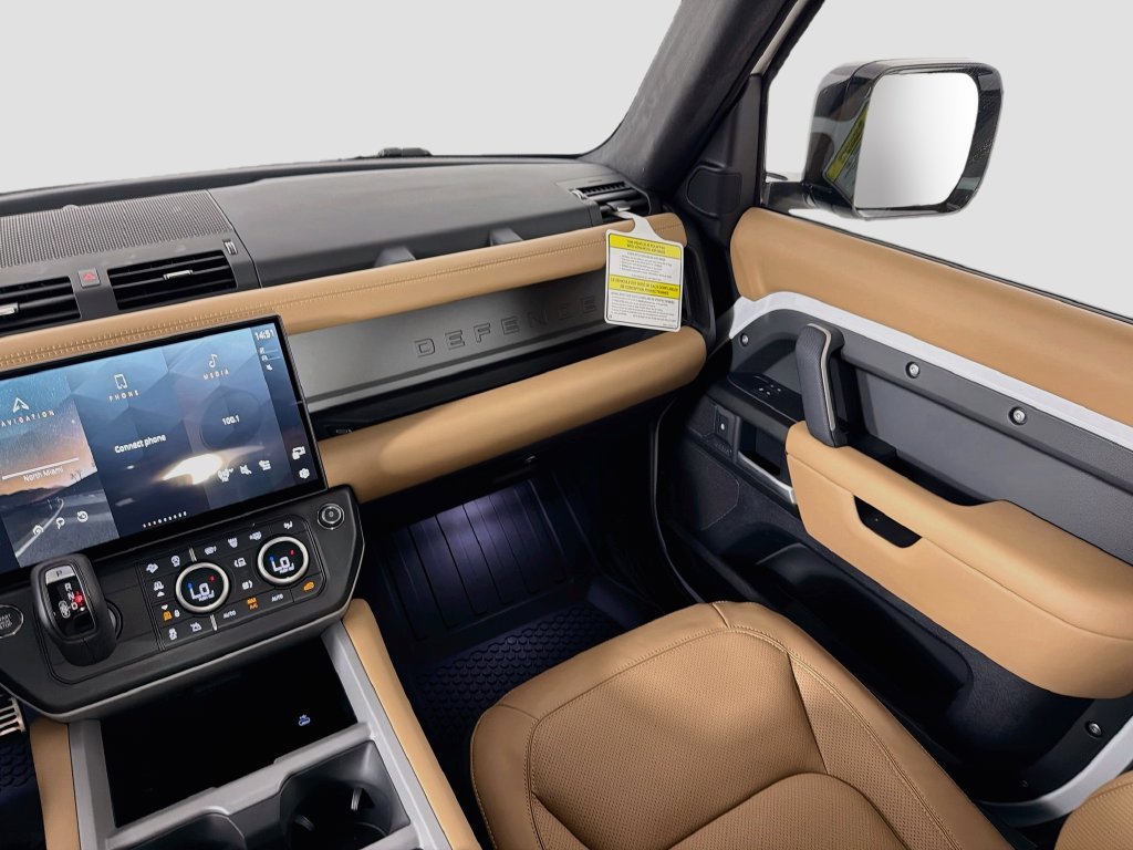 New 2026 Fuji White Land Rover V8 image 25
