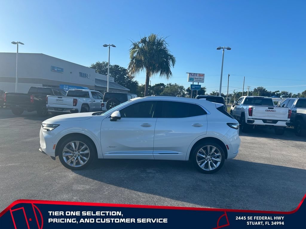 Used 2023 WHITE FROST TRICOAT Buick Avenir image 8