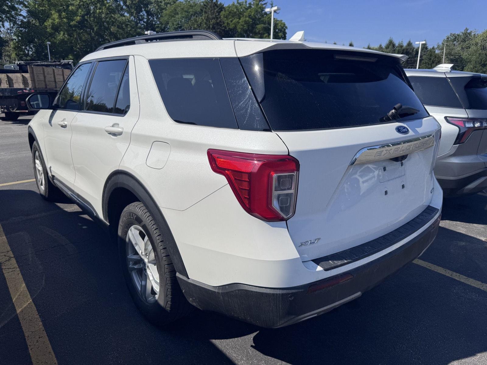Used 2020 Star White Metallic Tri-Coat Ford XLT image 4