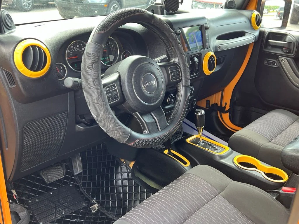 Used 2012 Dozer Jeep Unlimited Sport image 17