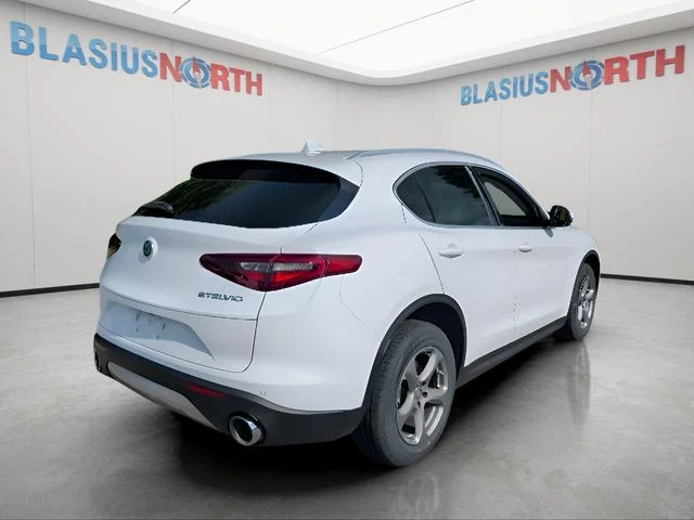 Used 2021 White Alfa Romeo Sprint image 5