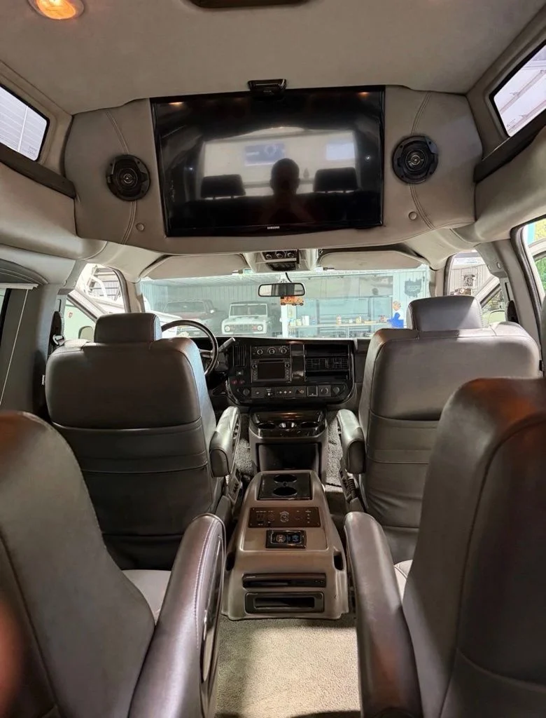 Used 2018 Silver GMC Work Van image 3