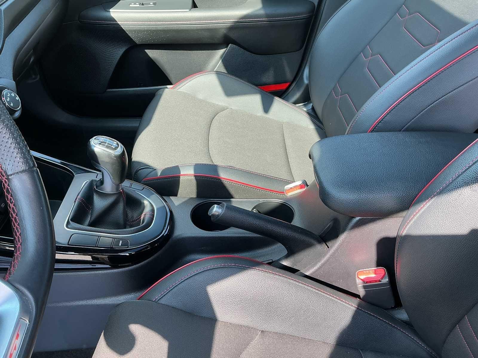 Used 2020 Snow White Pearl KIA GT image 22