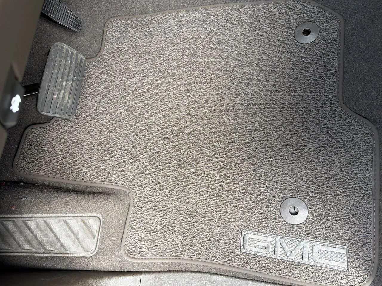 New 2026 Glacier White Tricoat GMC Denali DRW image 31