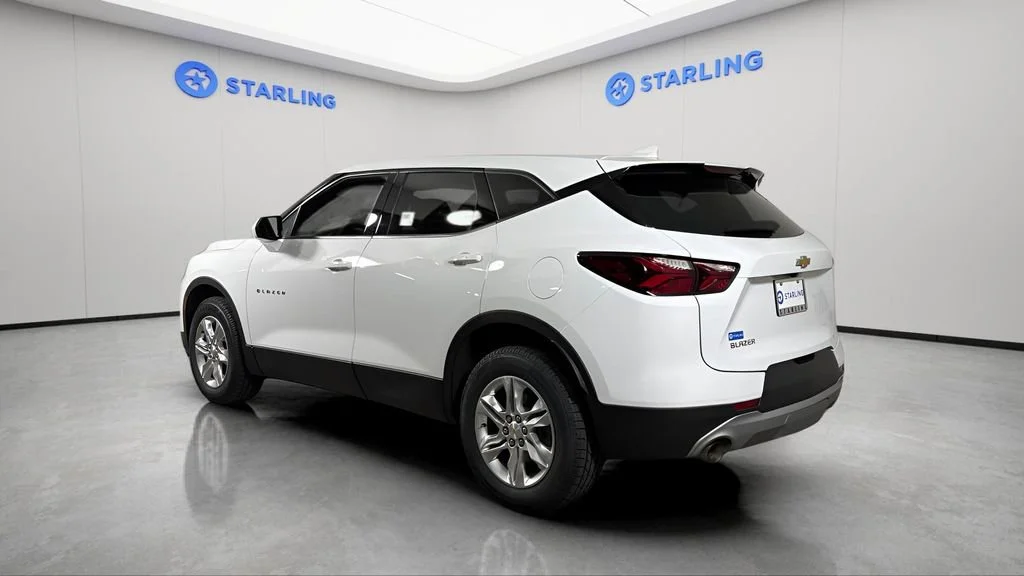Used 2022 Summit White Chevrolet 2LT image 5