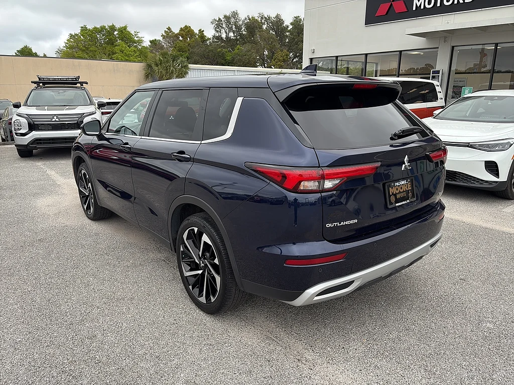 Used 2024 Cosmic Blue Metallic Mitsubishi  image 4