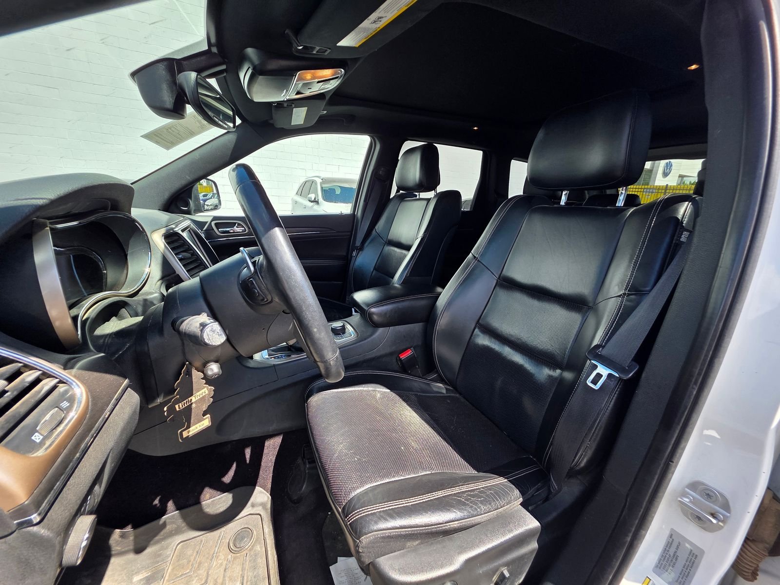 Used 2017 Bright White Clearcoat Jeep Limited image 11