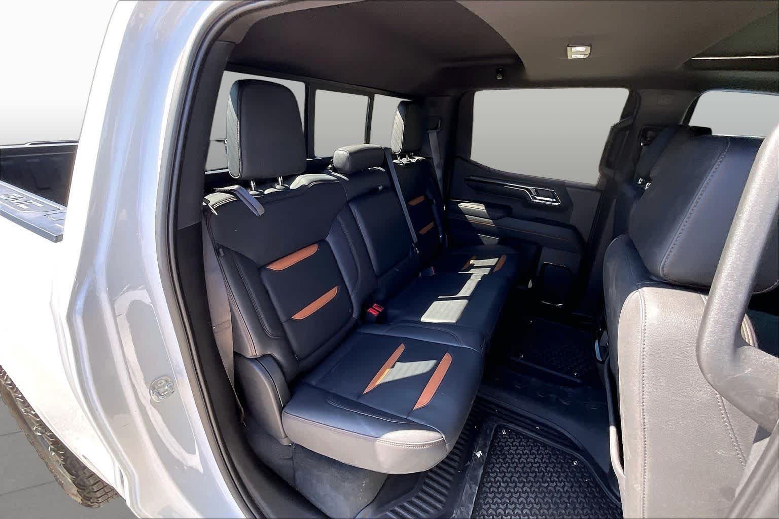 Used 2024 Summit White GMC AT4 image 19