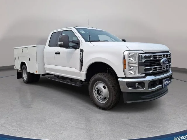 New 2026 Oxford White Ford XL image 2