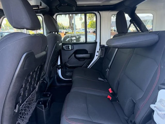Used 2022 White Jeep Unlimited Rubicon image 26