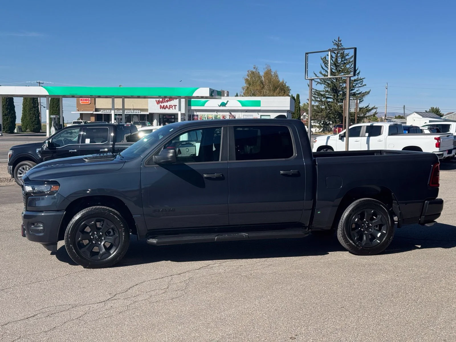 New 2027 Forged Blue Metallic Exterior Paint RAM Express image 12