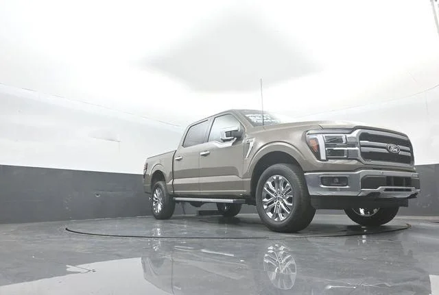 New 2026 Marsh Gray Ford Lariat® image 36
