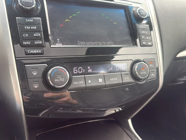 Used 2014 Black Nissan 2.5 SL image 18