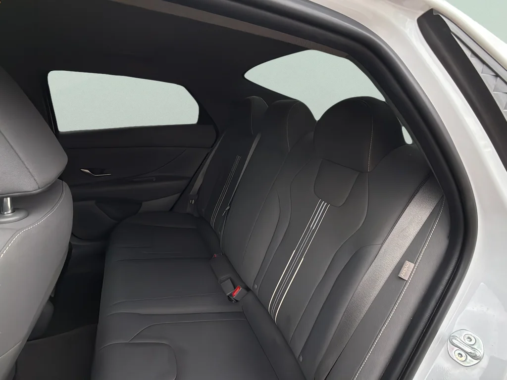 Used 2024 Serenity White Hyundai SEL image 26
