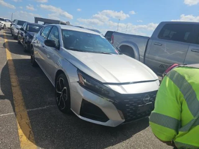 2024 Nissan Altima 2.5 SR